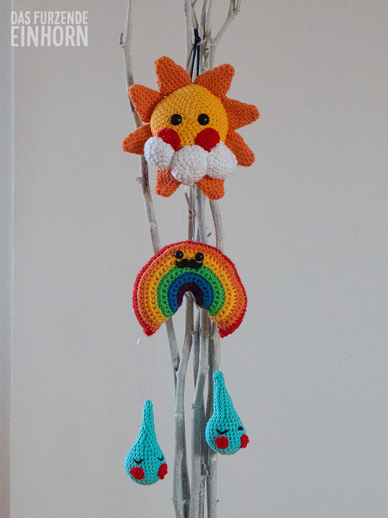 Baby_Crib_Weather_Mobile-Crochet