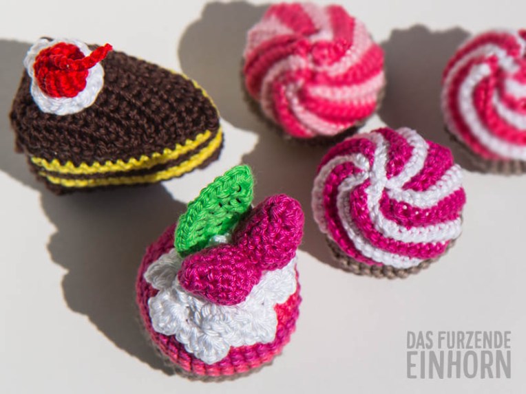 Cake_Crochet_buffet-1