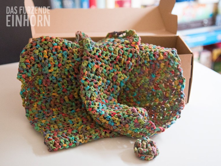 loop-schal-haekeln-geschenk