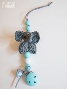 Schnullerkette-mit-Elefant