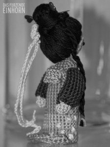 How to crochet a geisha