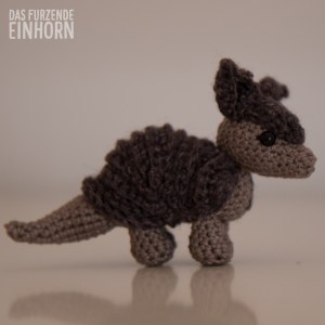 Miniatur-Gürteltier gehäkelt-links