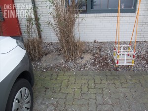 Miniatur-Gürteltier gehäkelt in Relation